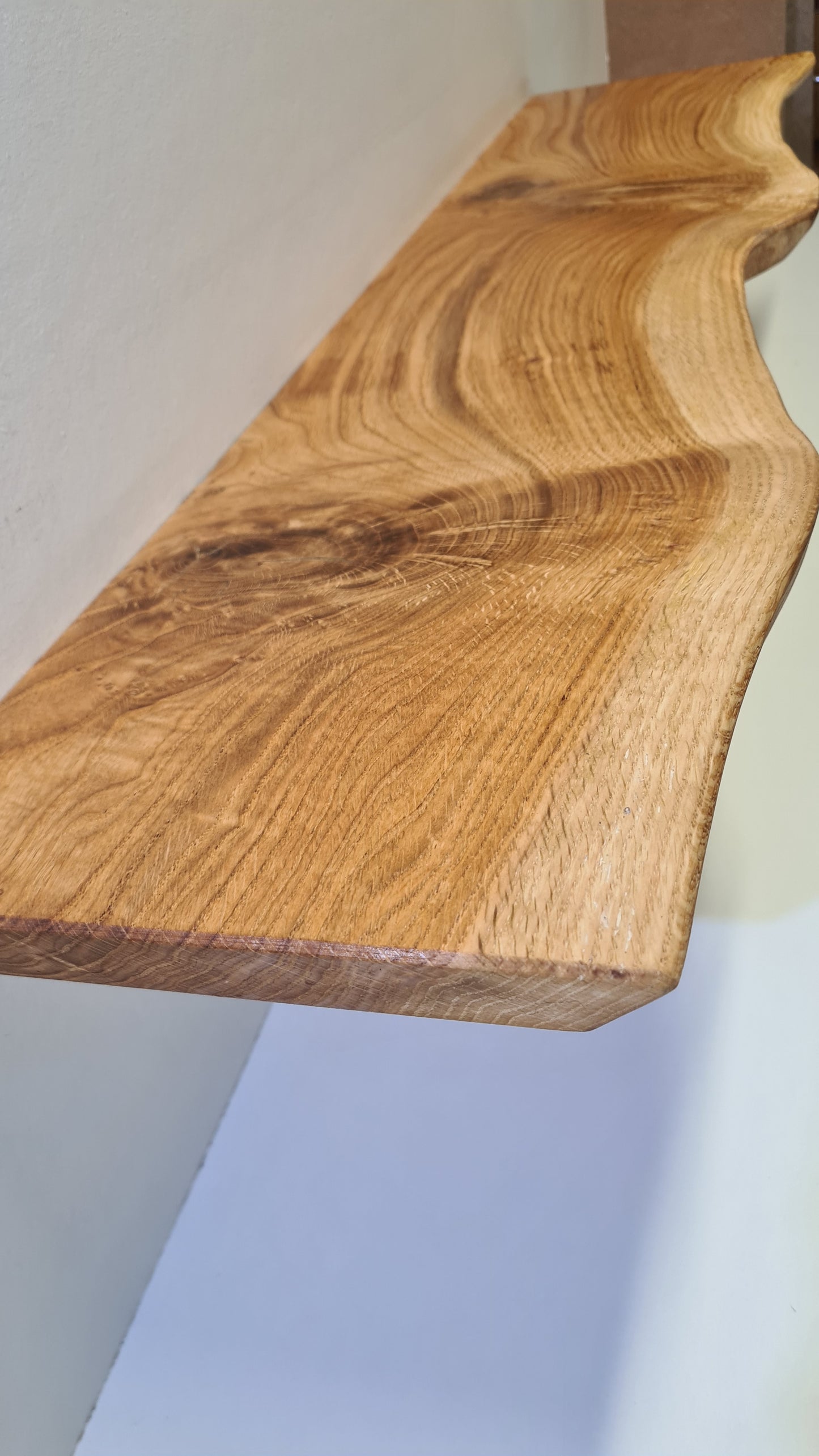 Étagères flottantes en chêne à bords vivants: 40mm X 240mm X 1100mm - Bois et Bonheur