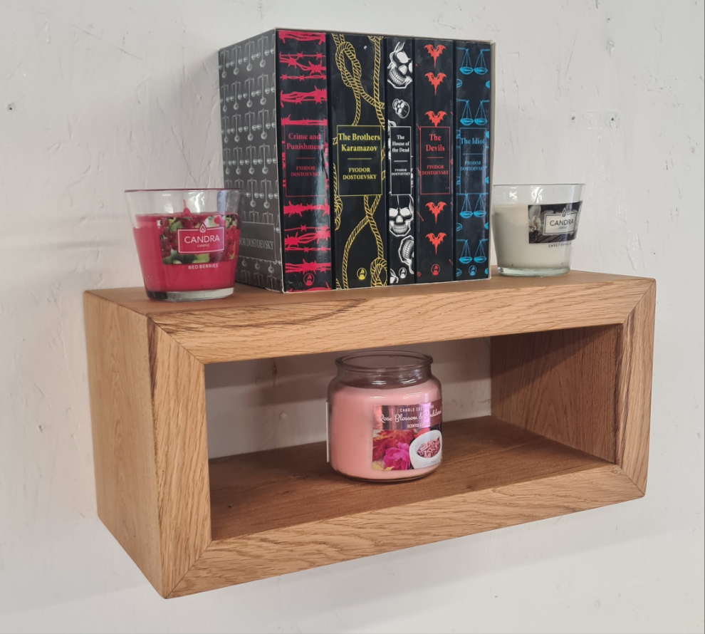 Console murale flottante en chêne français – Assemblage en onglet et fixations invisibles