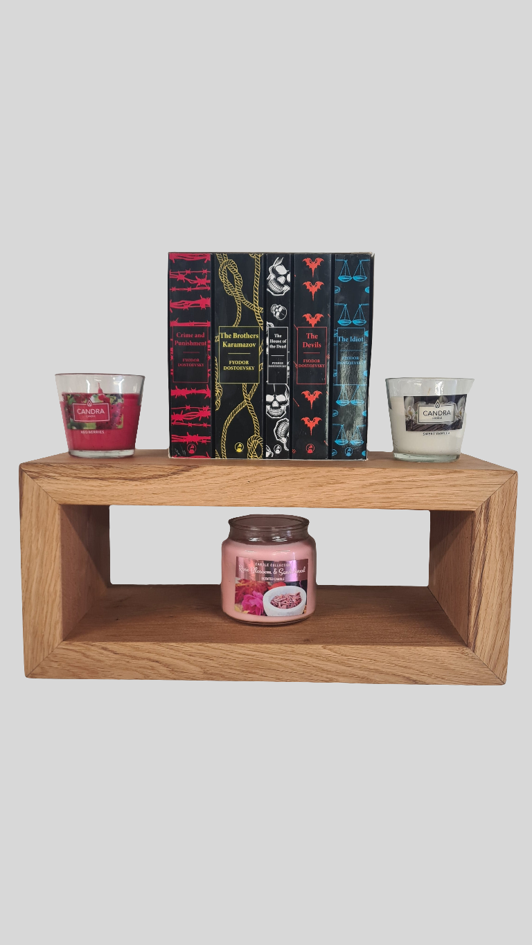 Console murale flottante en chêne français – Assemblage en onglet et fixations invisibles